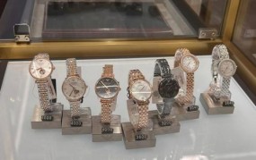 厦门阿玛尼手表专柜哪里有卖的